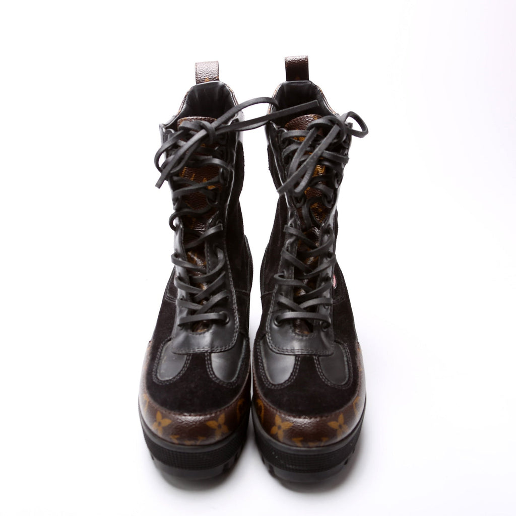 Laureate World Tour Desert Boots Size 37