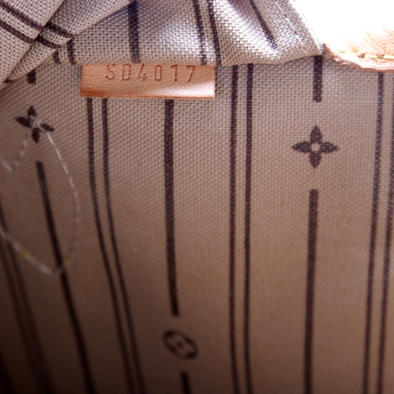 Neverfull GM Monogram