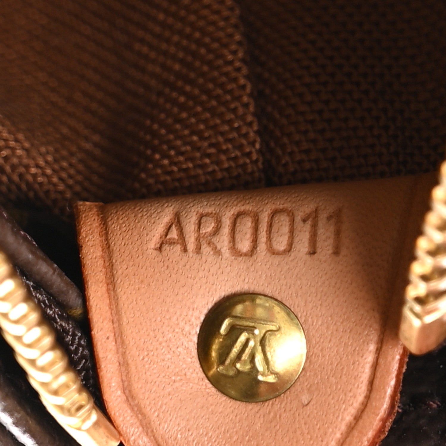 Louis Vuitton Monogram Cabas Mezzo
