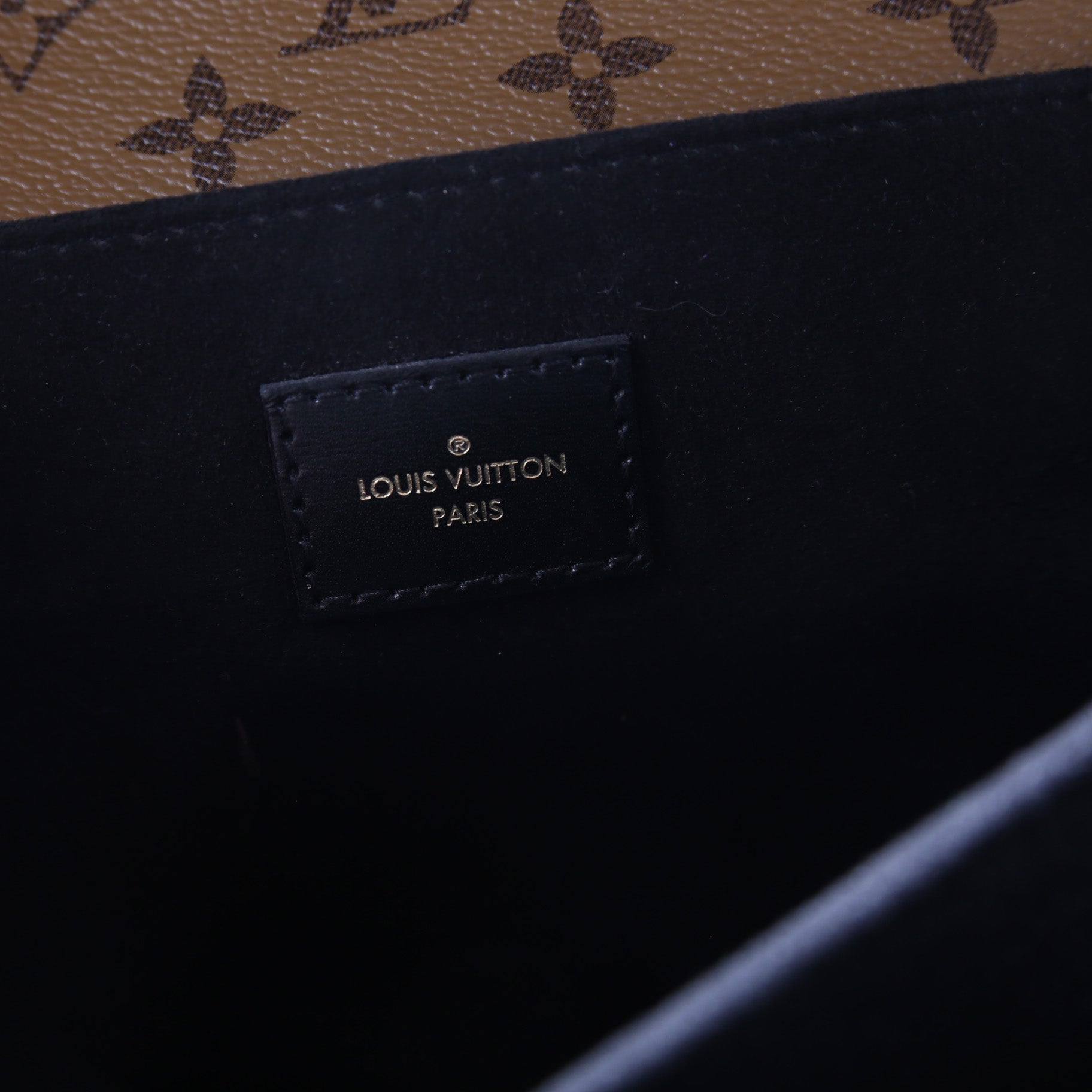 Pochette Metis Reverse Monogram