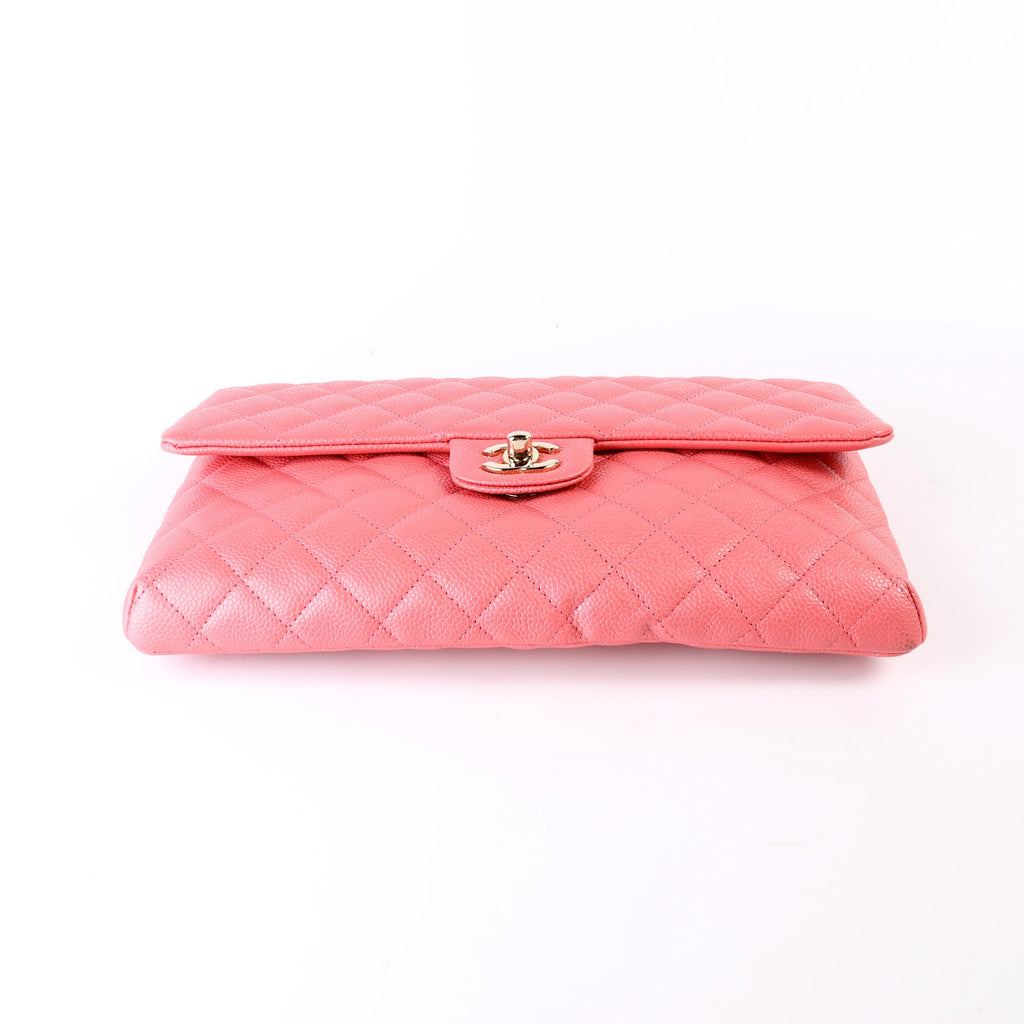 Classic Flap Clutch Caviar 26M