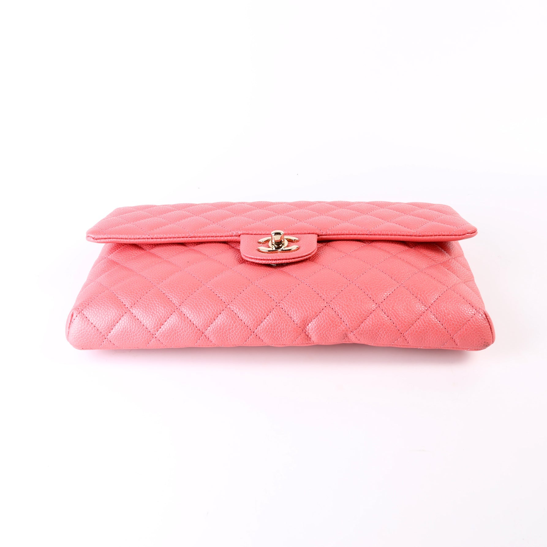 Classic Flap Clutch Caviar 26M