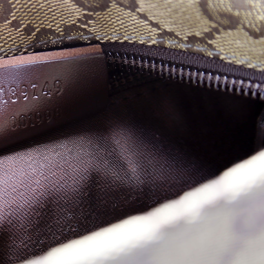 189748 Shelly Web Shoulder