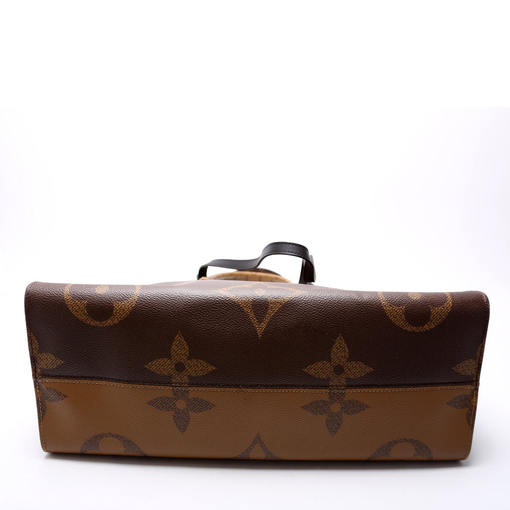 ONTHEGO GM Reverse Monogram