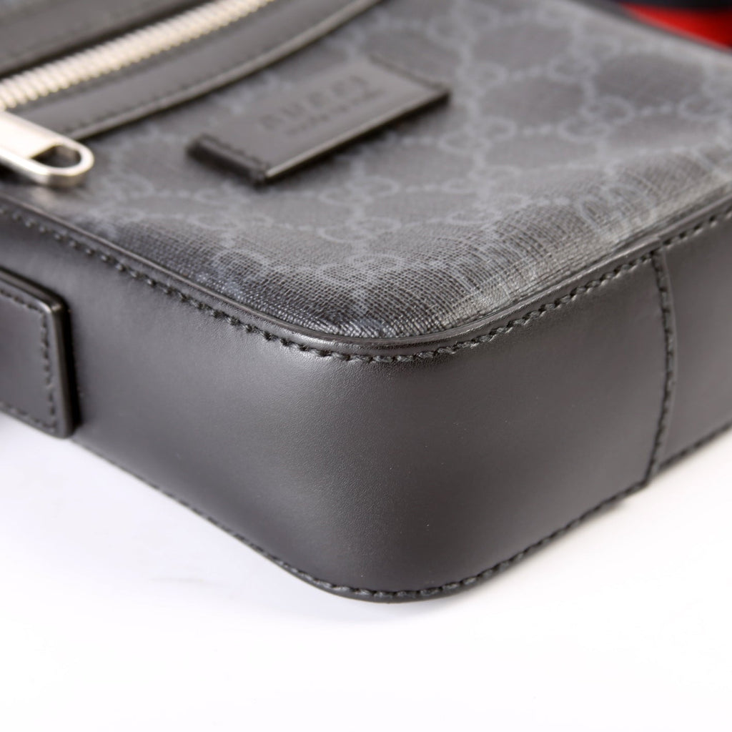 598103 GG Supreme Messenger