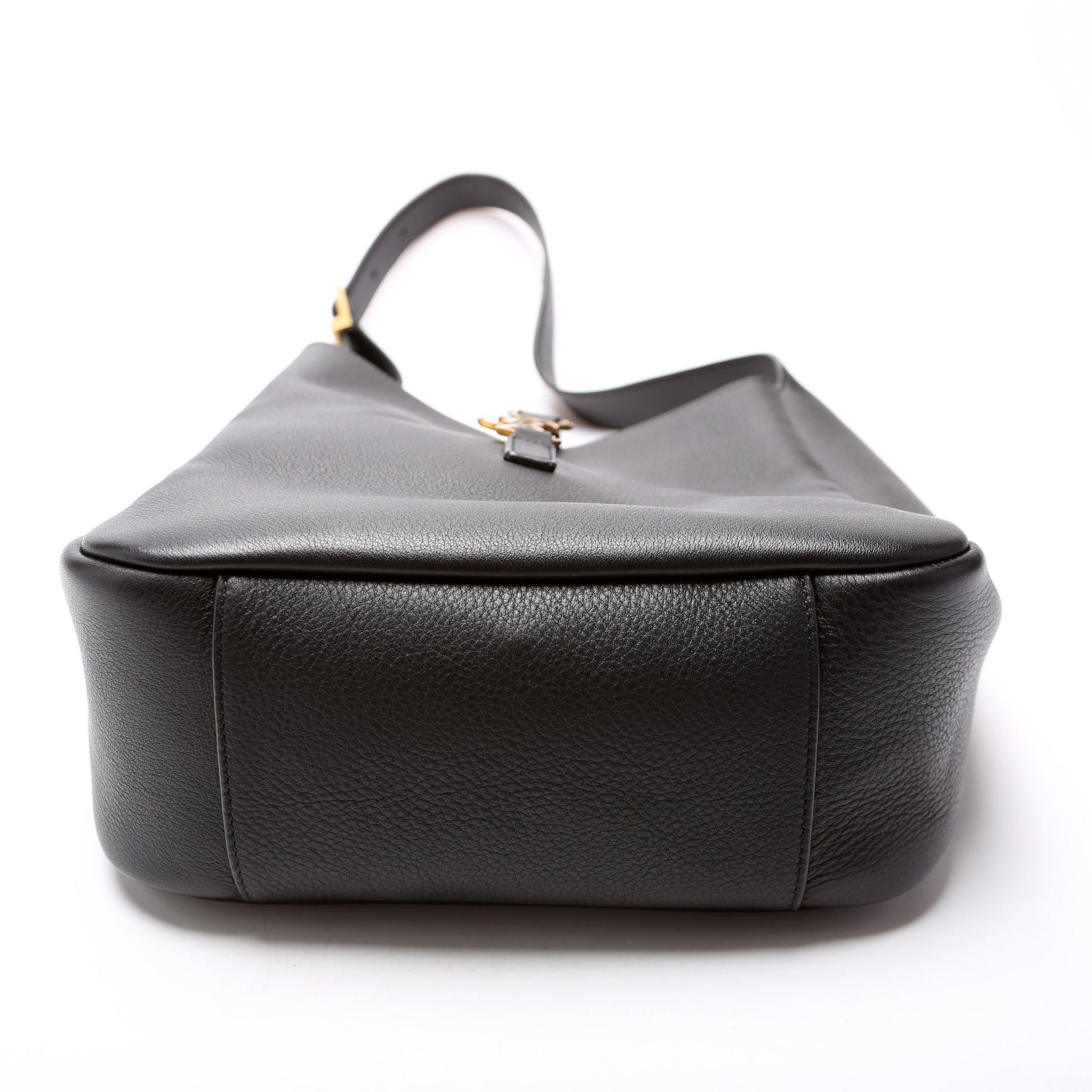 713938 Le A 7 Supple Small Hobo