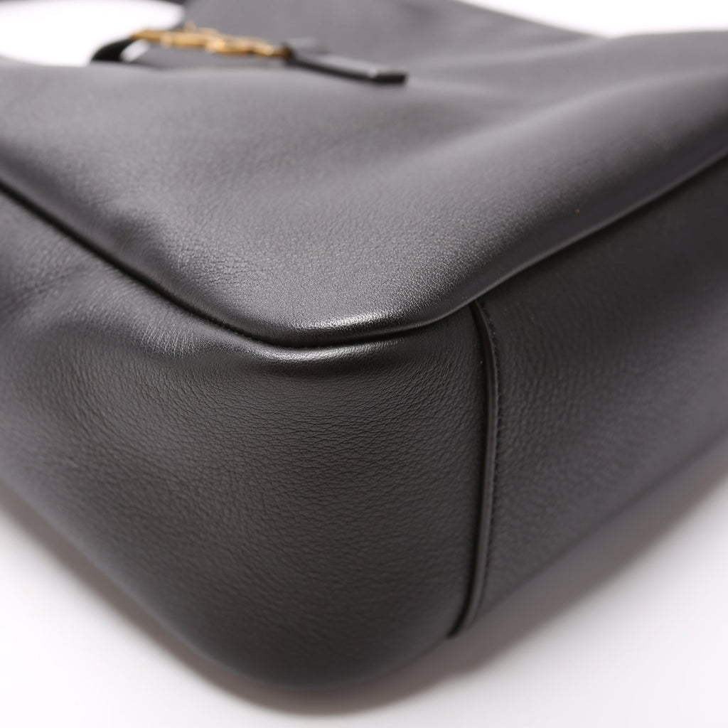 713938 Le A 7 Supple Small Hobo