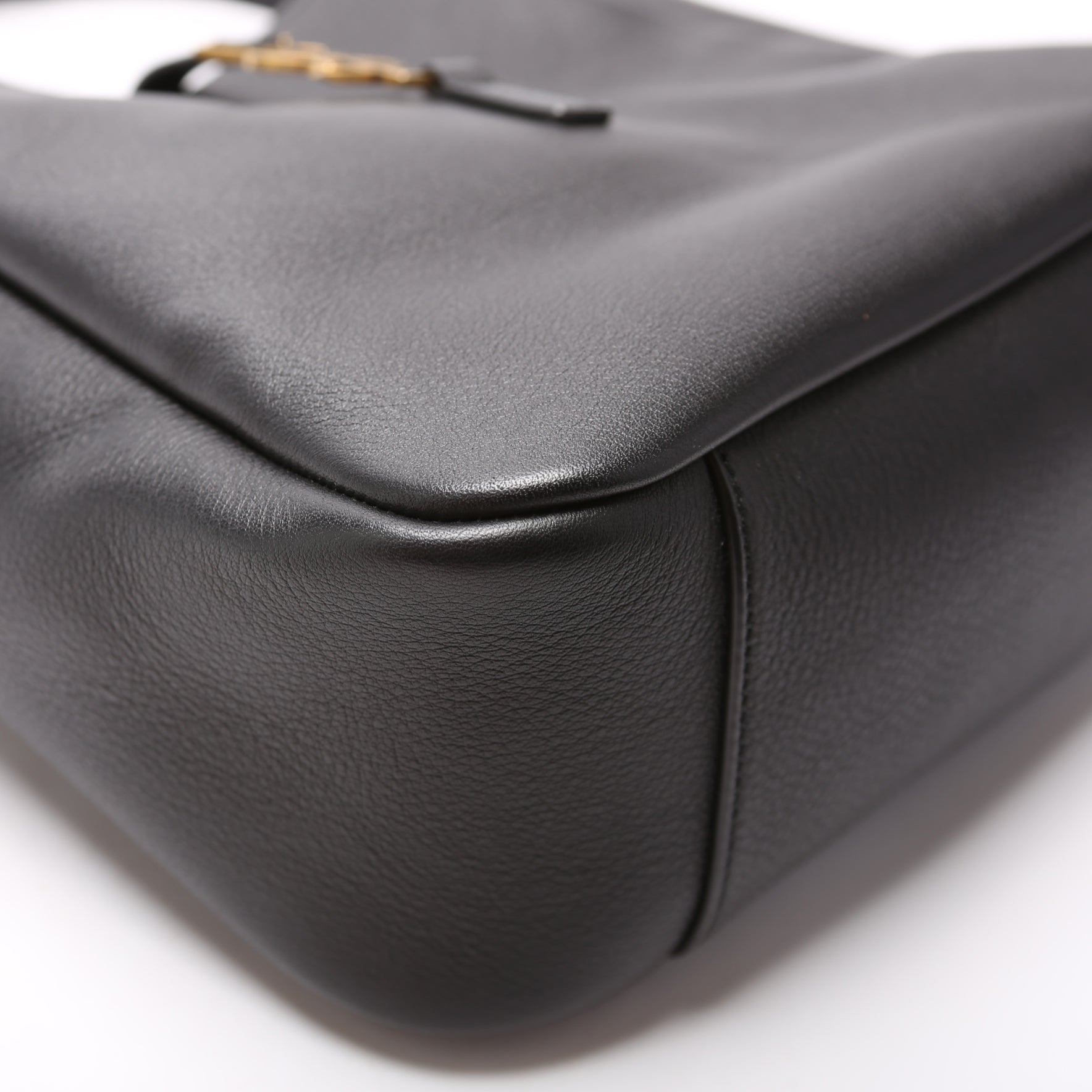 713938 Le A 7 Supple Small Hobo