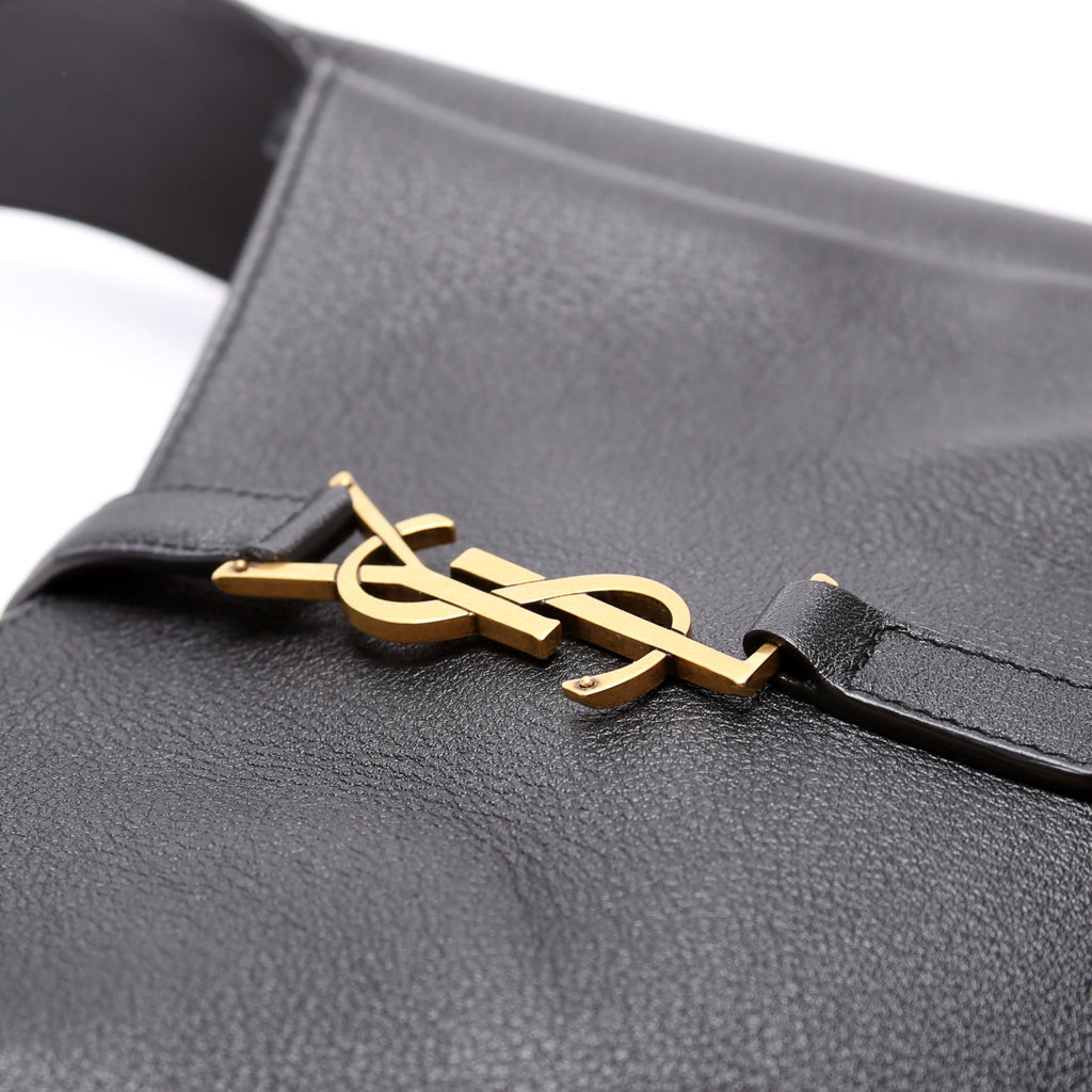 713938 Le A 7 Supple Small Hobo