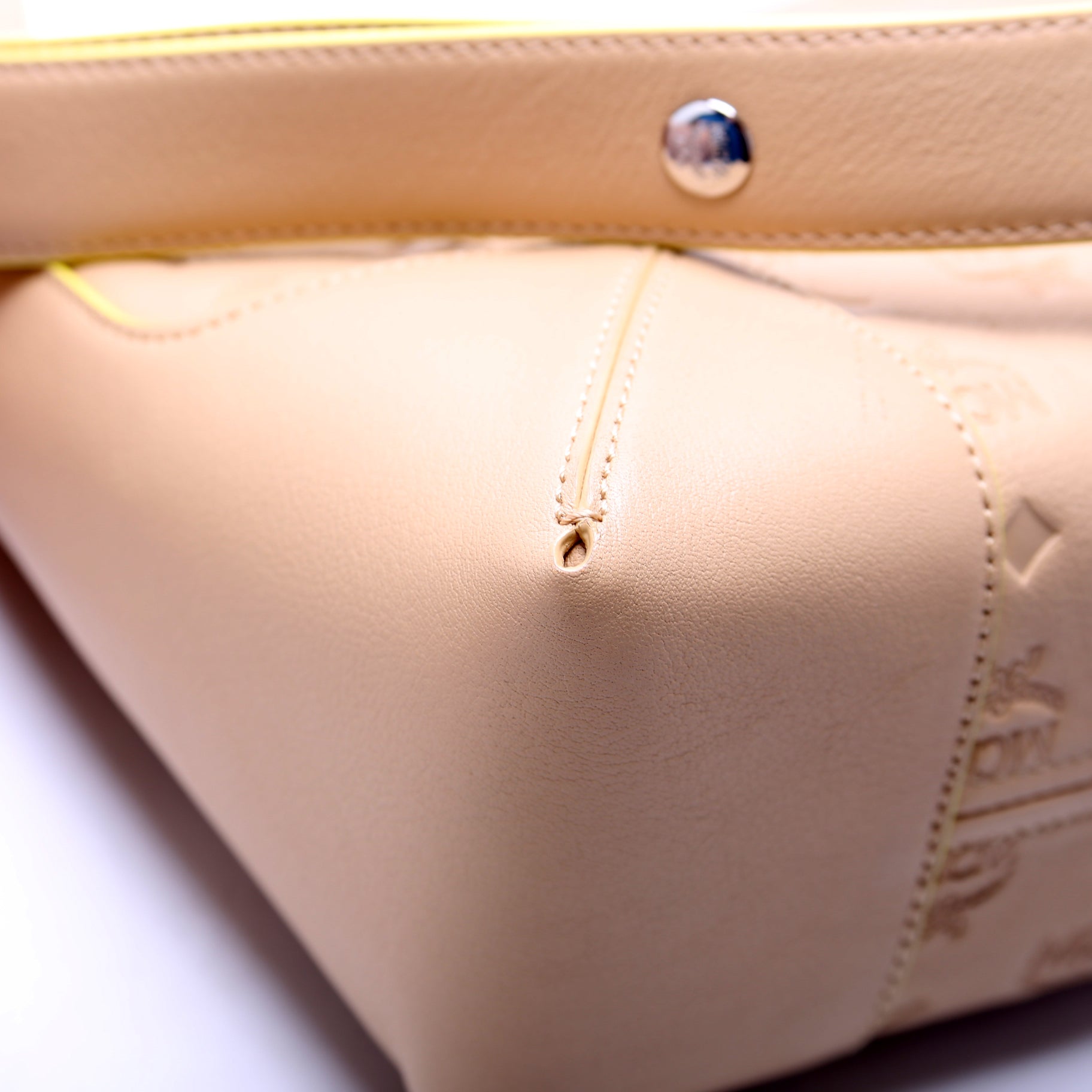 Klara Hobo Leather Medium