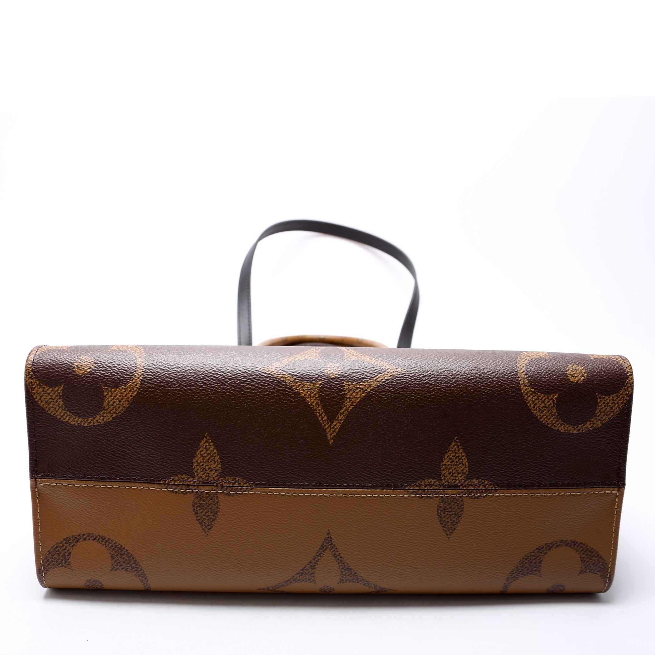 ONTHEGO MM Reverse Monogram