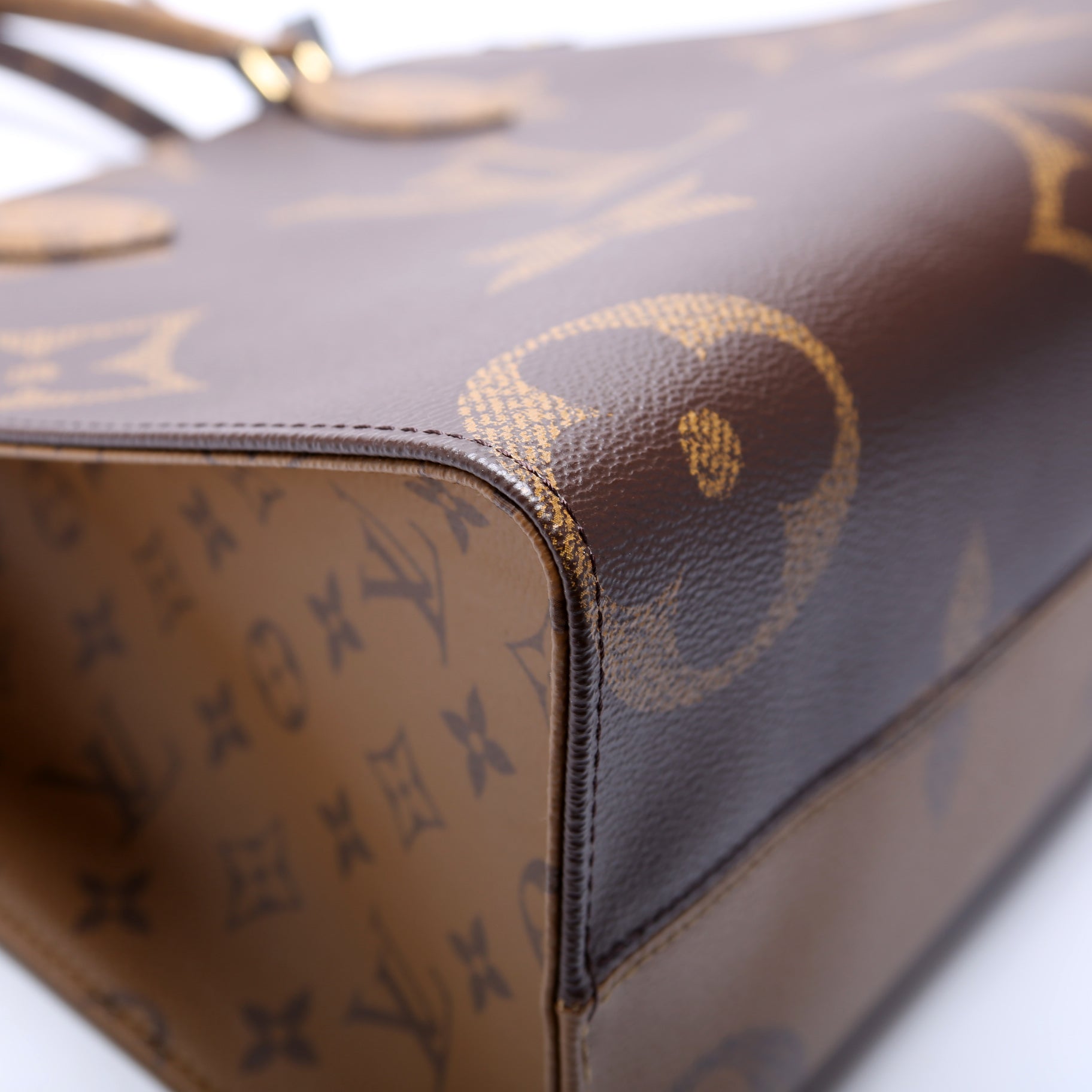 ONTHEGO MM Reverse Monogram
