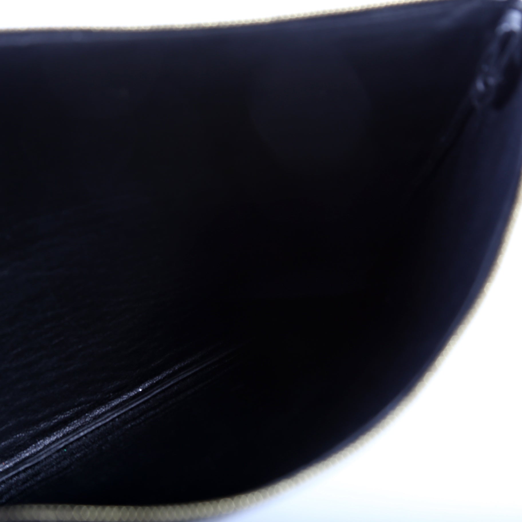 Solo Pouch Bicolor Lambskin Leather