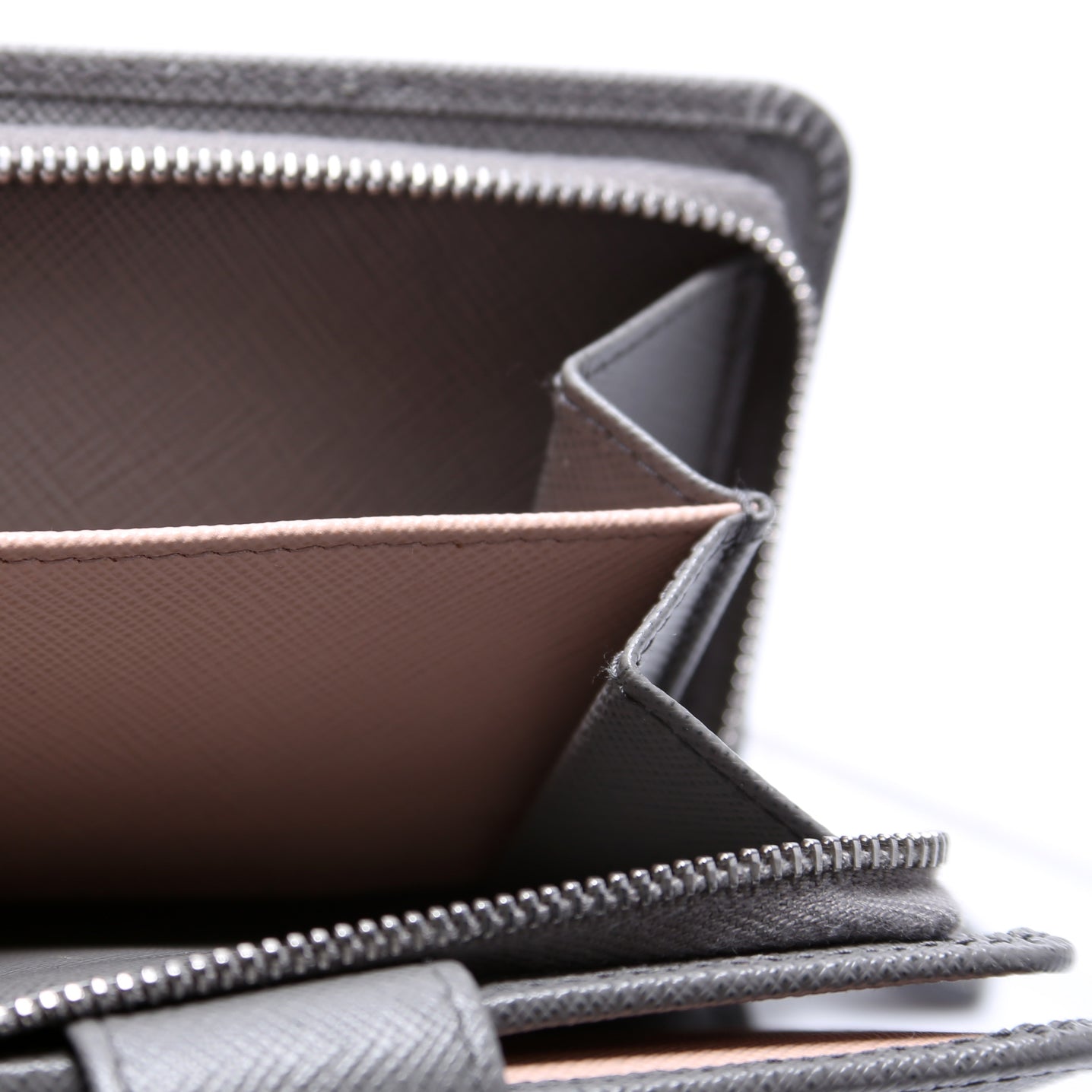 1ML225 Saffiano Small Wallet Grey