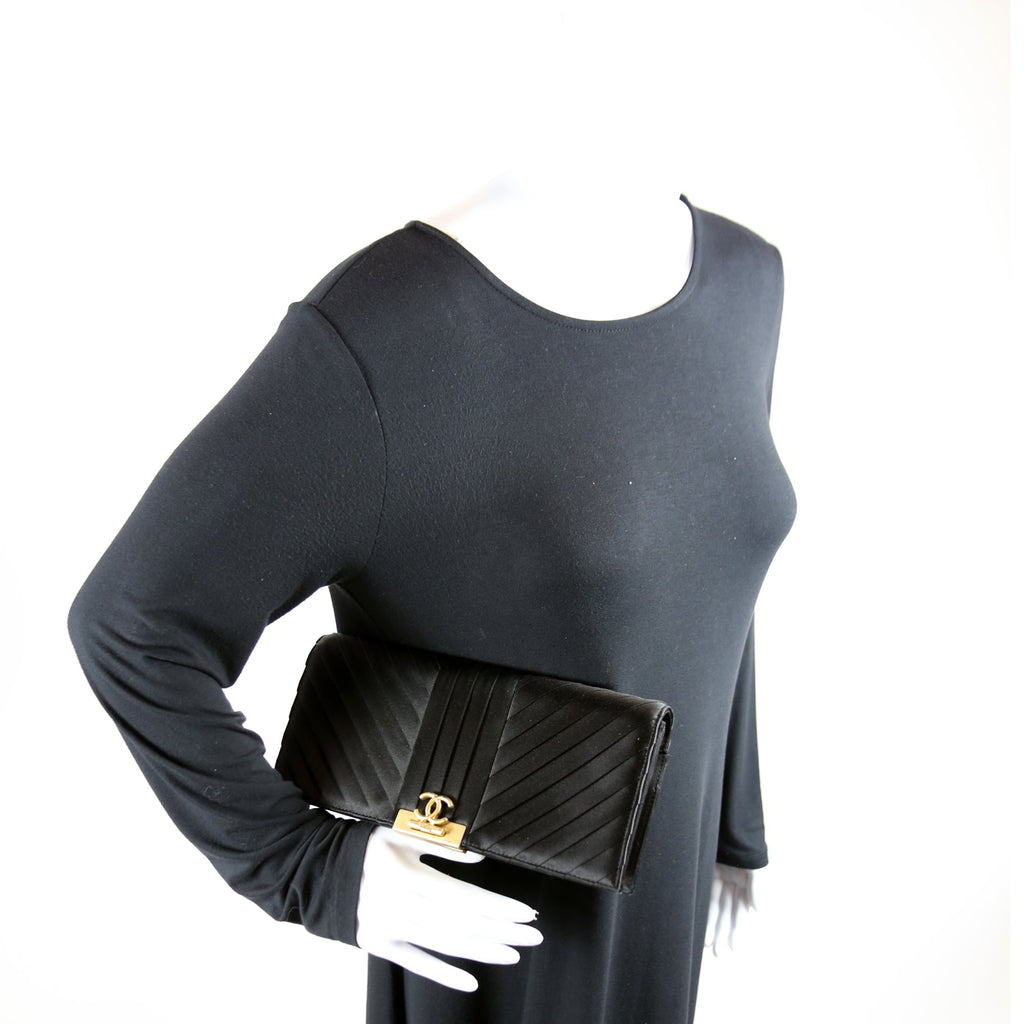 CC Flip Lock Pleated Satin Clutch 29M