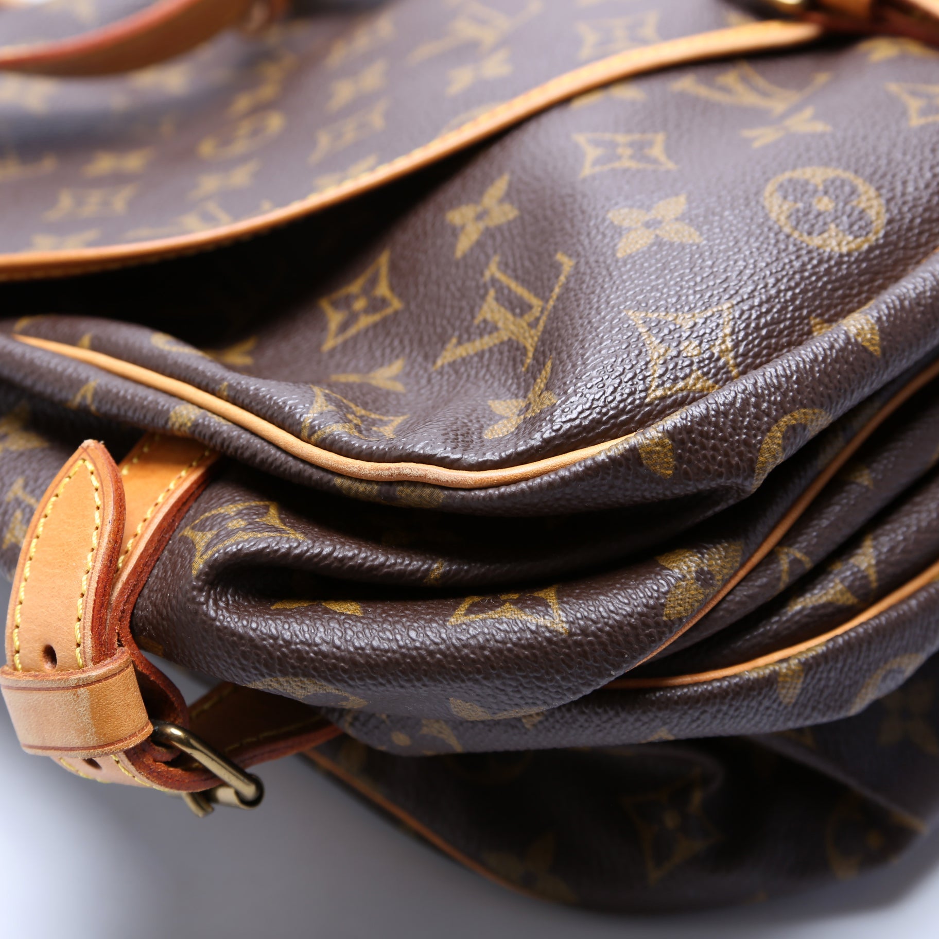 Saumur 35 Monogram