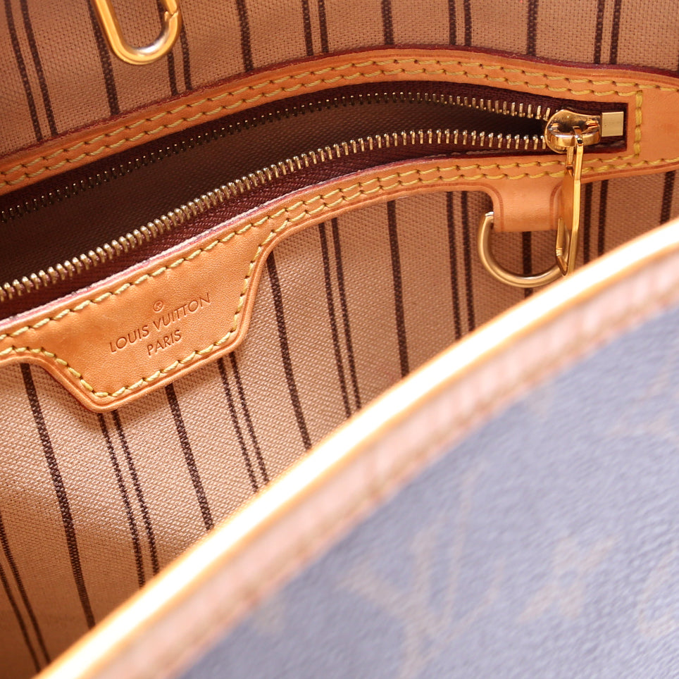 Delightful PM Monogram