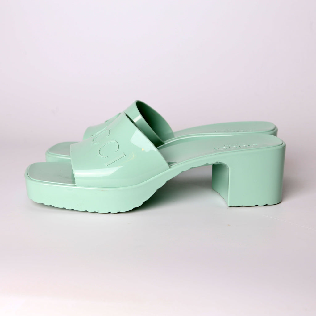 Gucci Logo Rubber Slides Size 39