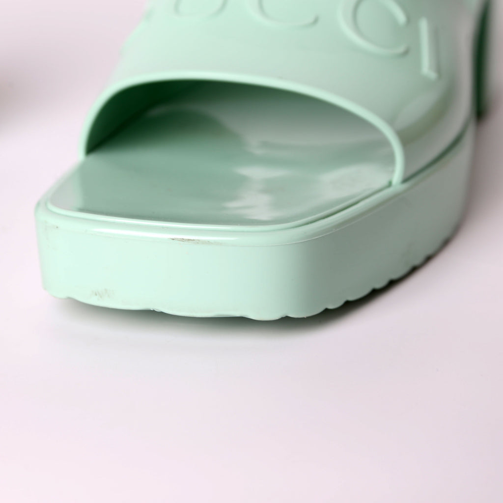 Gucci Logo Rubber Slides Size 39