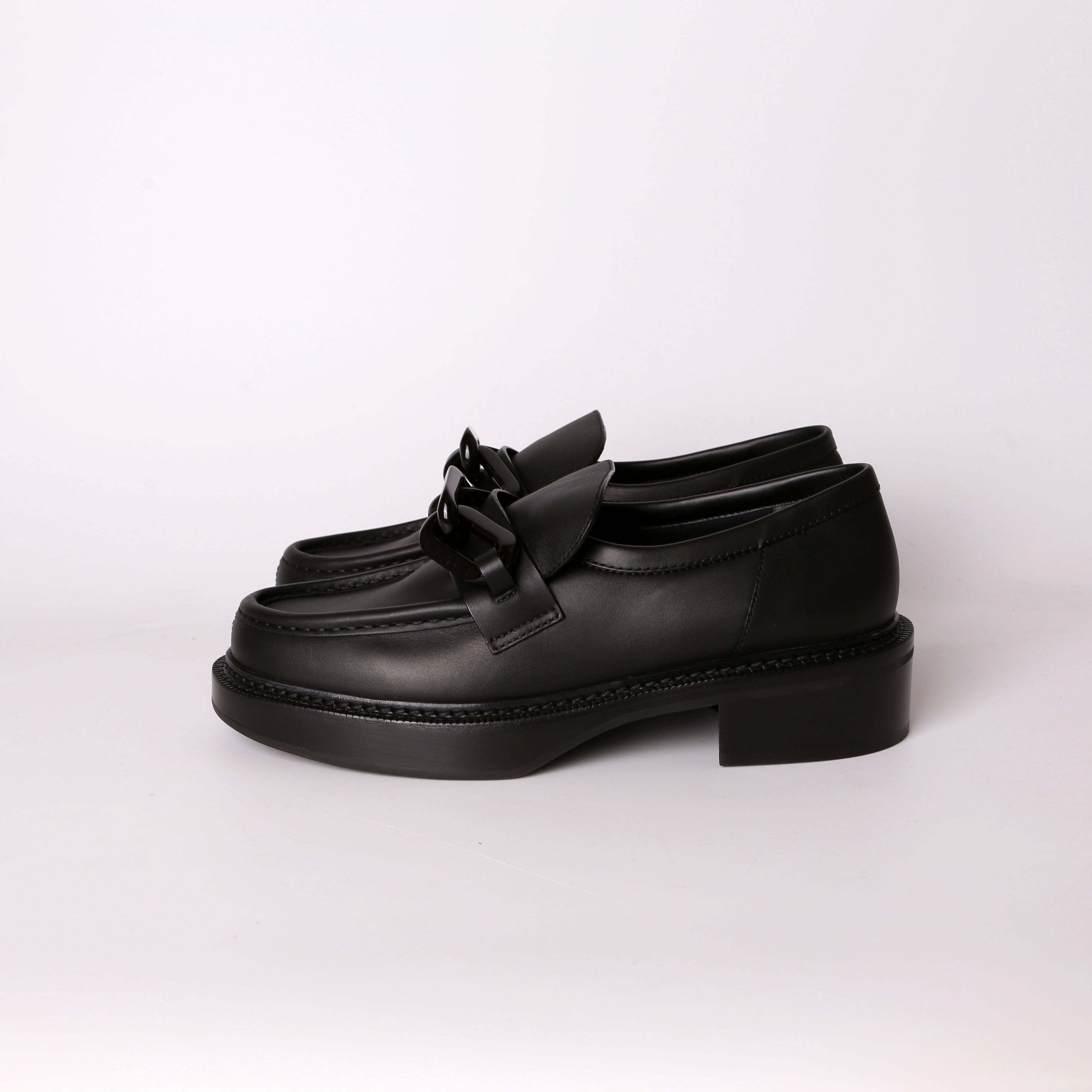Academy Uniformes Leather Loafers Size 40