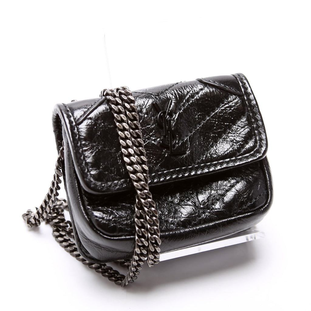 Niki Crinkle Leather Airpods Case 710844