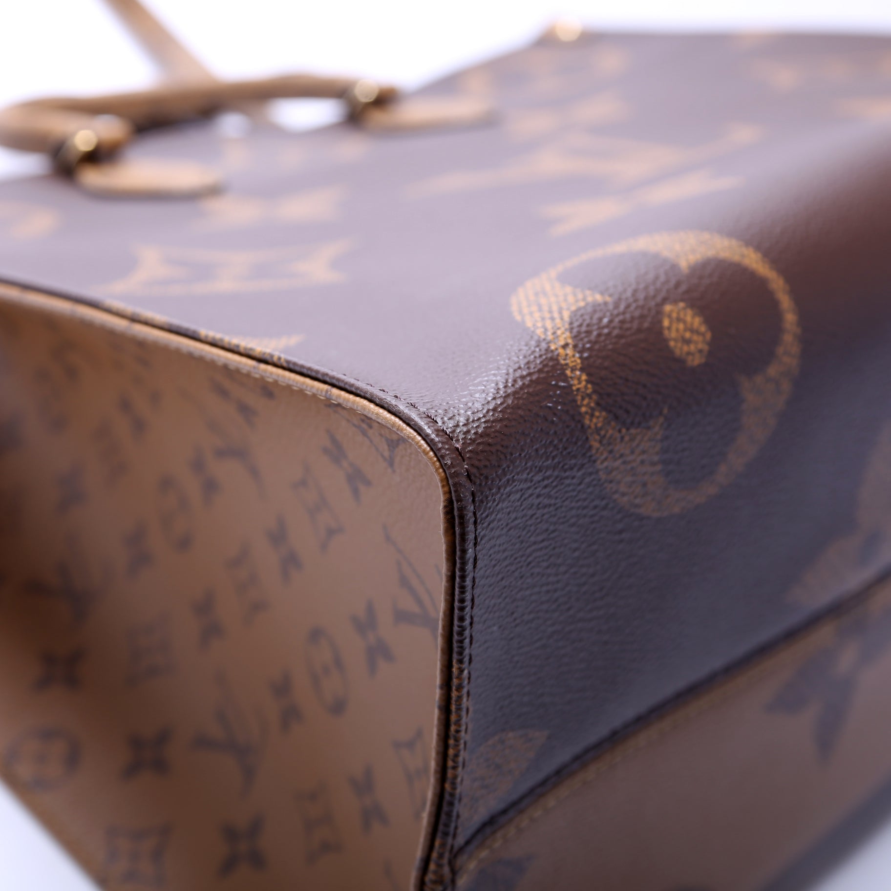 ONTHEGO GM Reverse Monogram