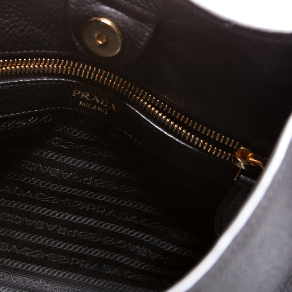 Vitello Daino Hobo Black