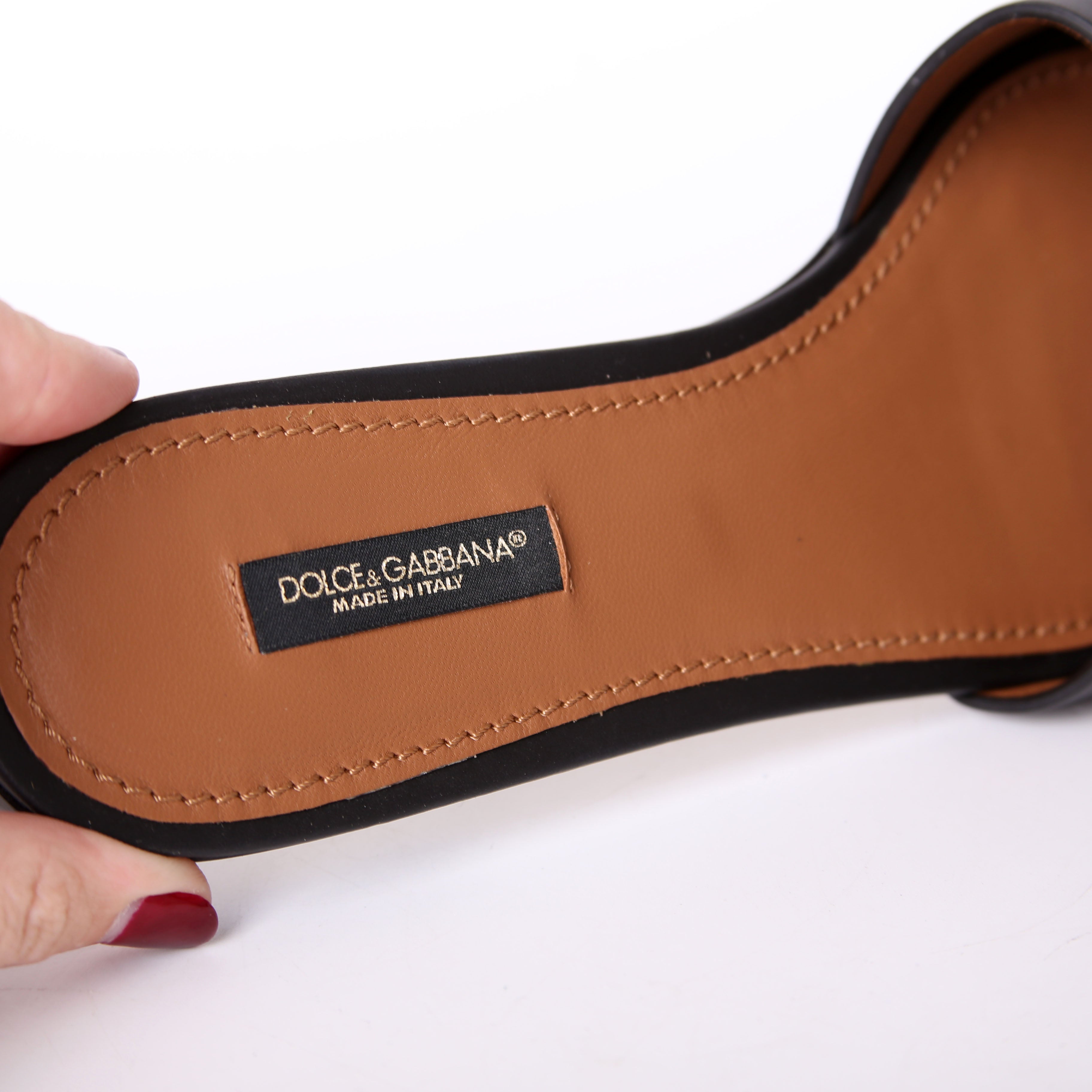 Millennials Logo Slides Size 38.5