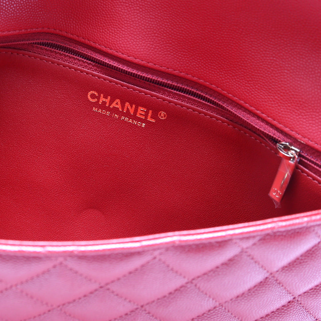 Classic Flap Clutch Caviar 28M
