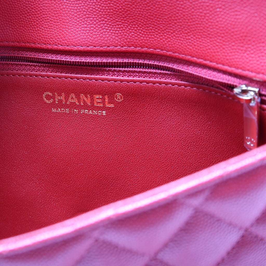 Classic Flap Clutch Caviar 28M
