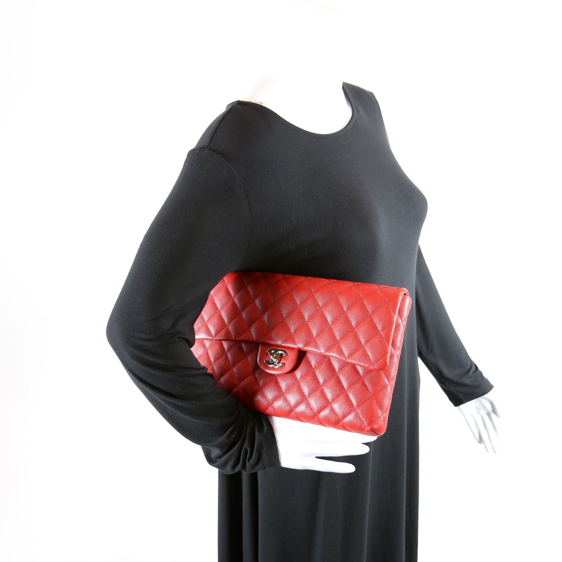Classic Flap Clutch Caviar 28M