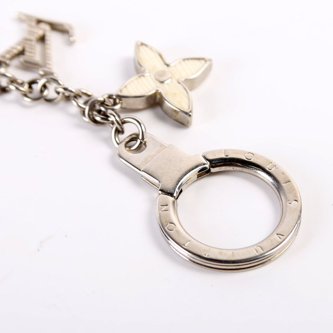 Fleur D'Epi Bag Charm Silver/White