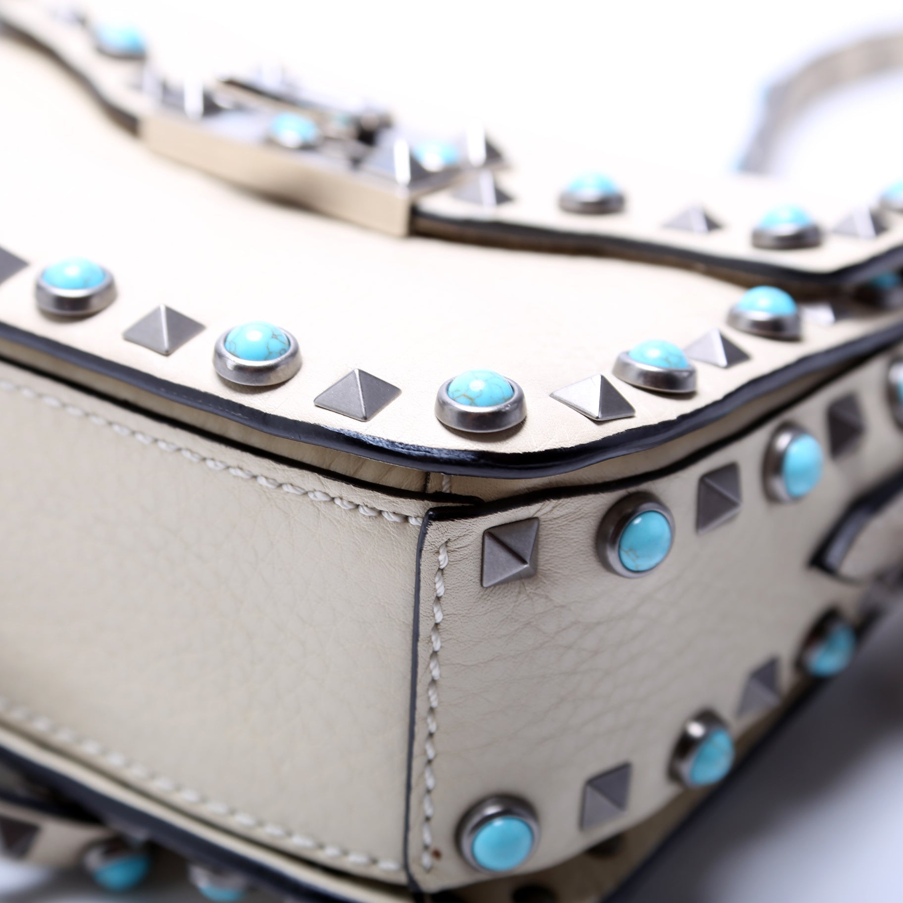 Rockstud Rolling Small Crossbody White