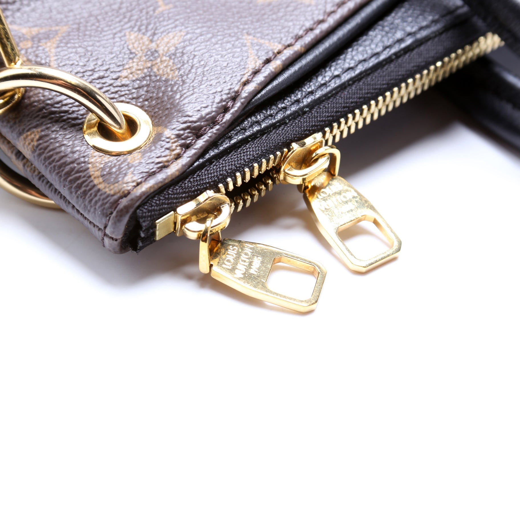 Pallas Tote Monogram Leather Side