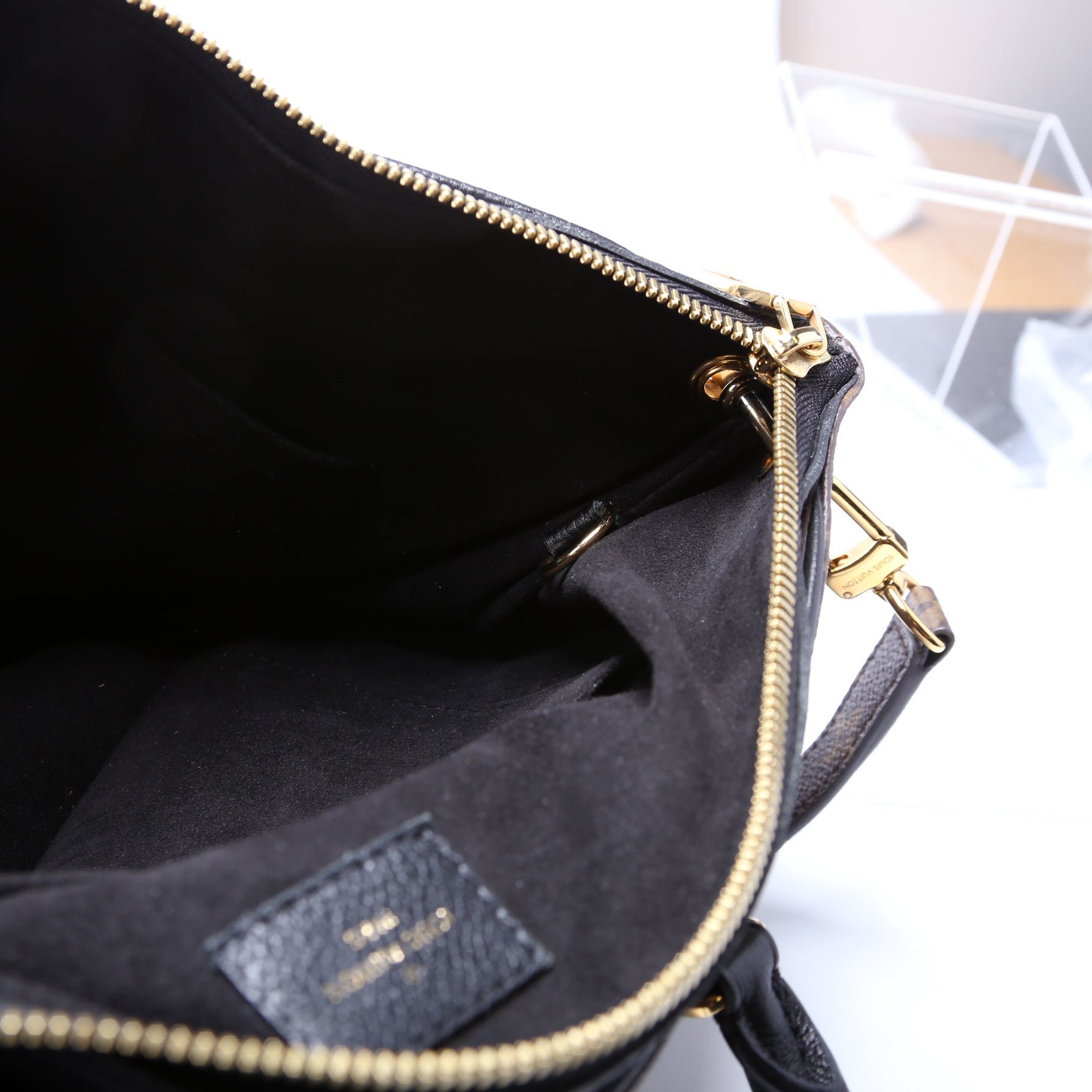 Pallas Tote Monogram Leather Side
