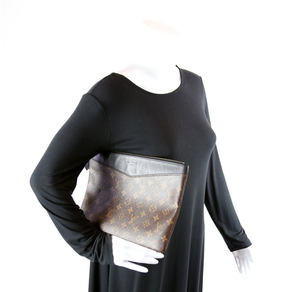 Daily Pouch Monogram