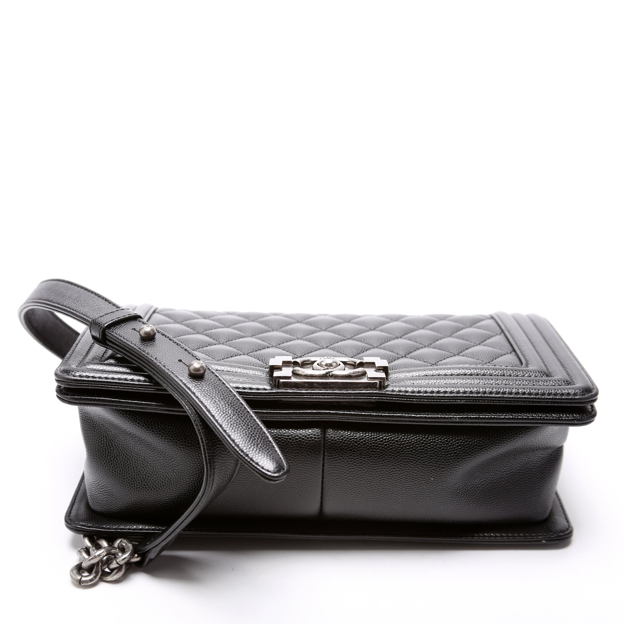 Boy Flap Medium Old Caviar RFID Black
