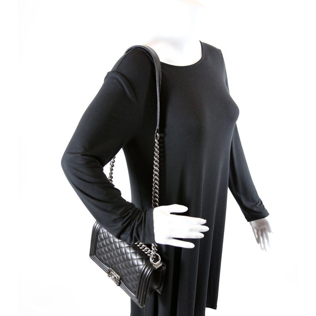Boy Flap Medium Old Caviar RFID Black