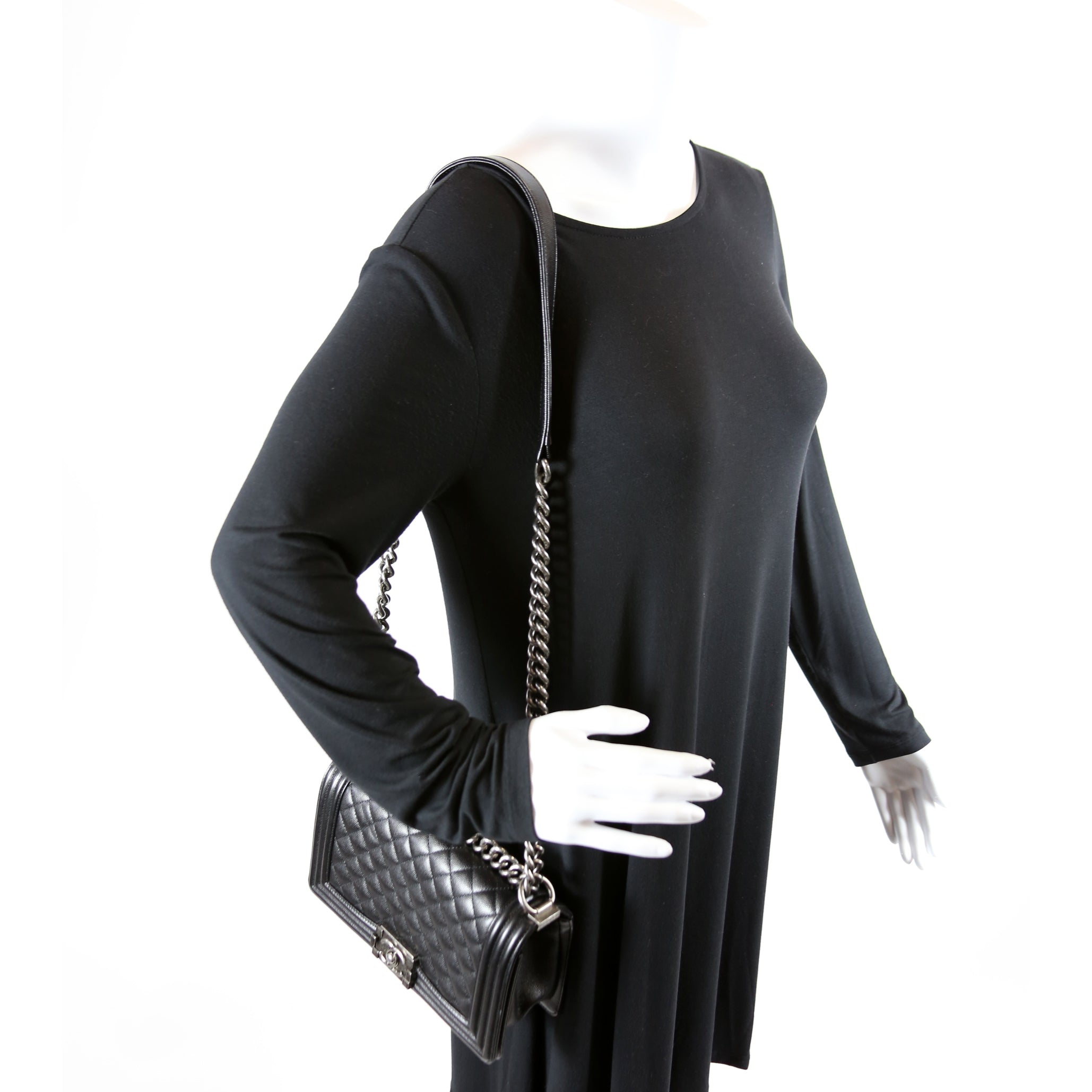 Boy Flap Medium Old Caviar RFID Black