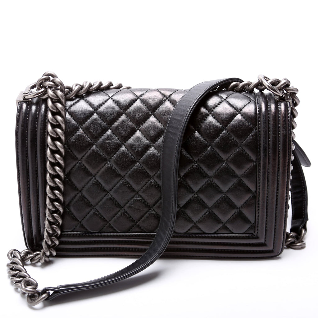 Boy Flap Medium Old Lambskin 23M Black