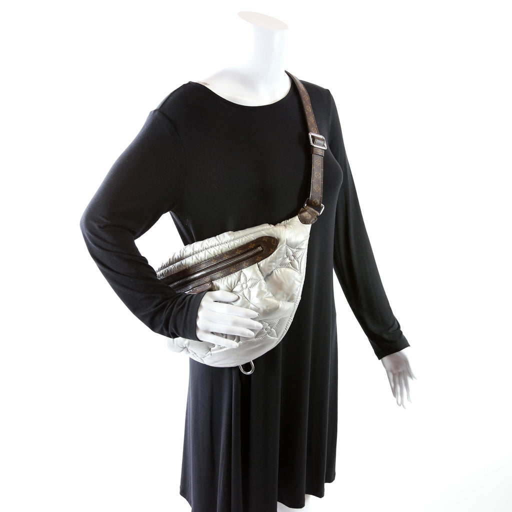Maxi Bumbag Pillow Monogram Silver