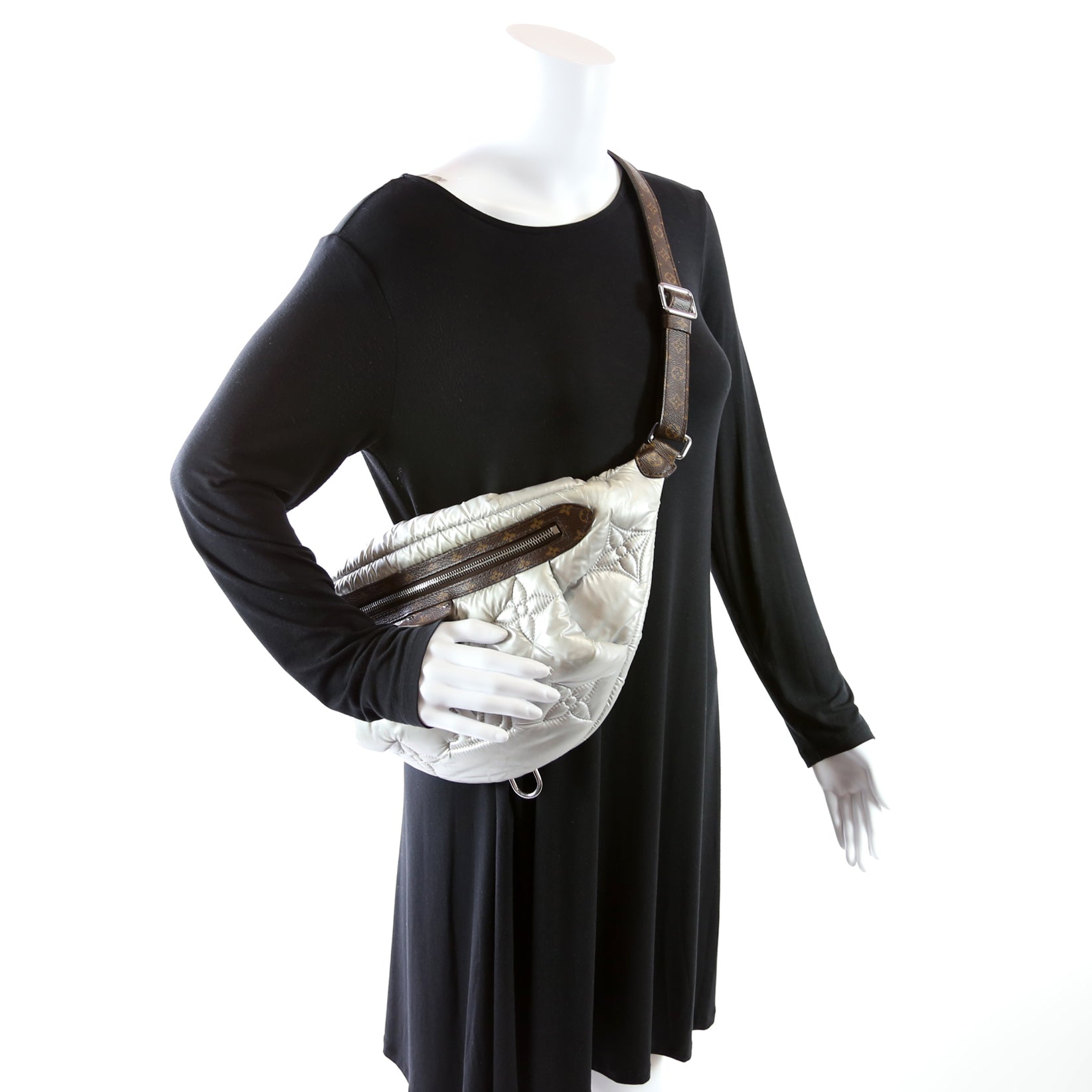 Maxi Bumbag Pillow Monogram Silver