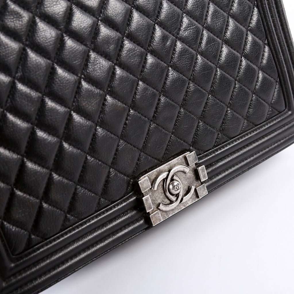 Boy Flap Large Lambskin 19M Black