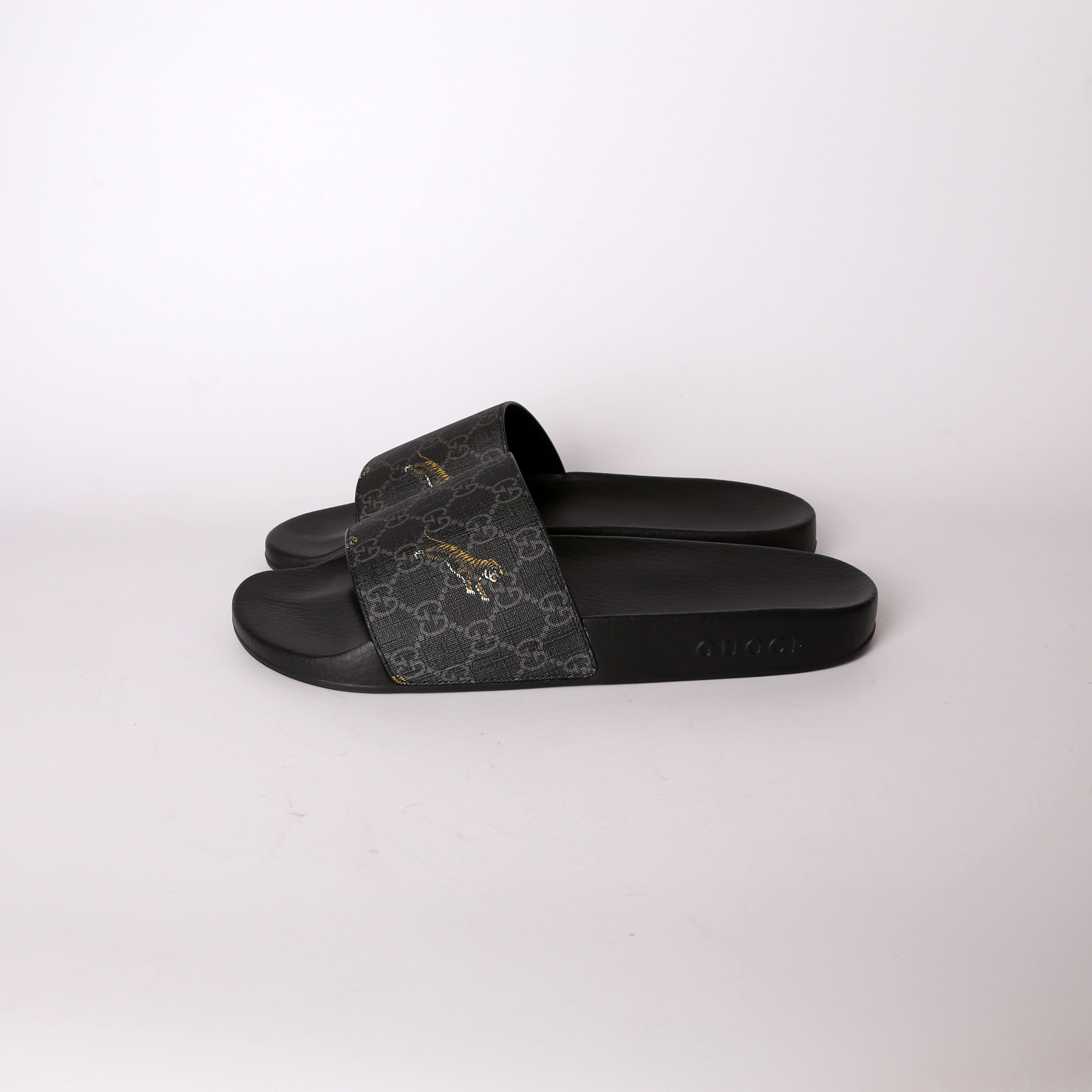GG Super Tiger Rubber Slides Size 40