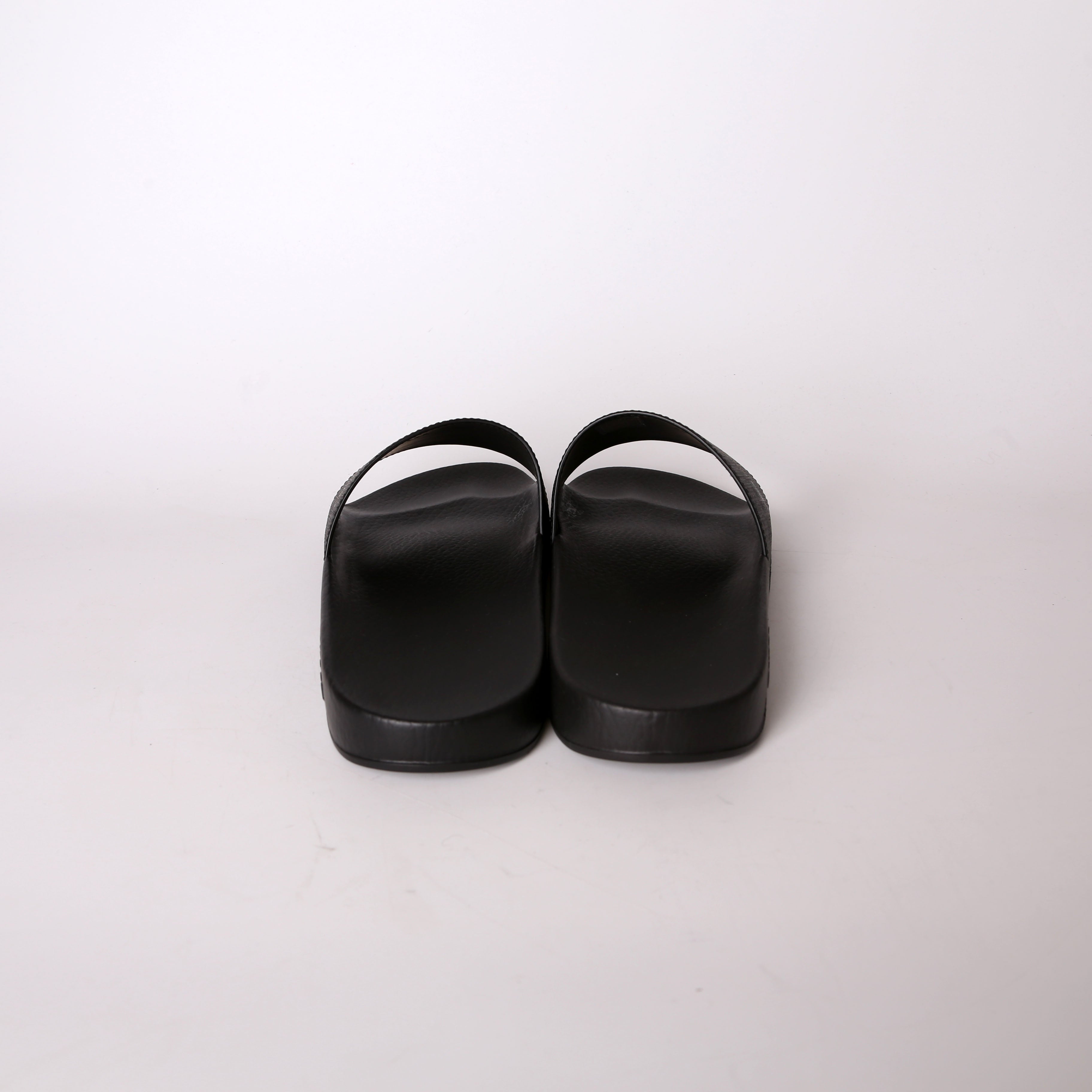GG Super Tiger Rubber Slides Size 40