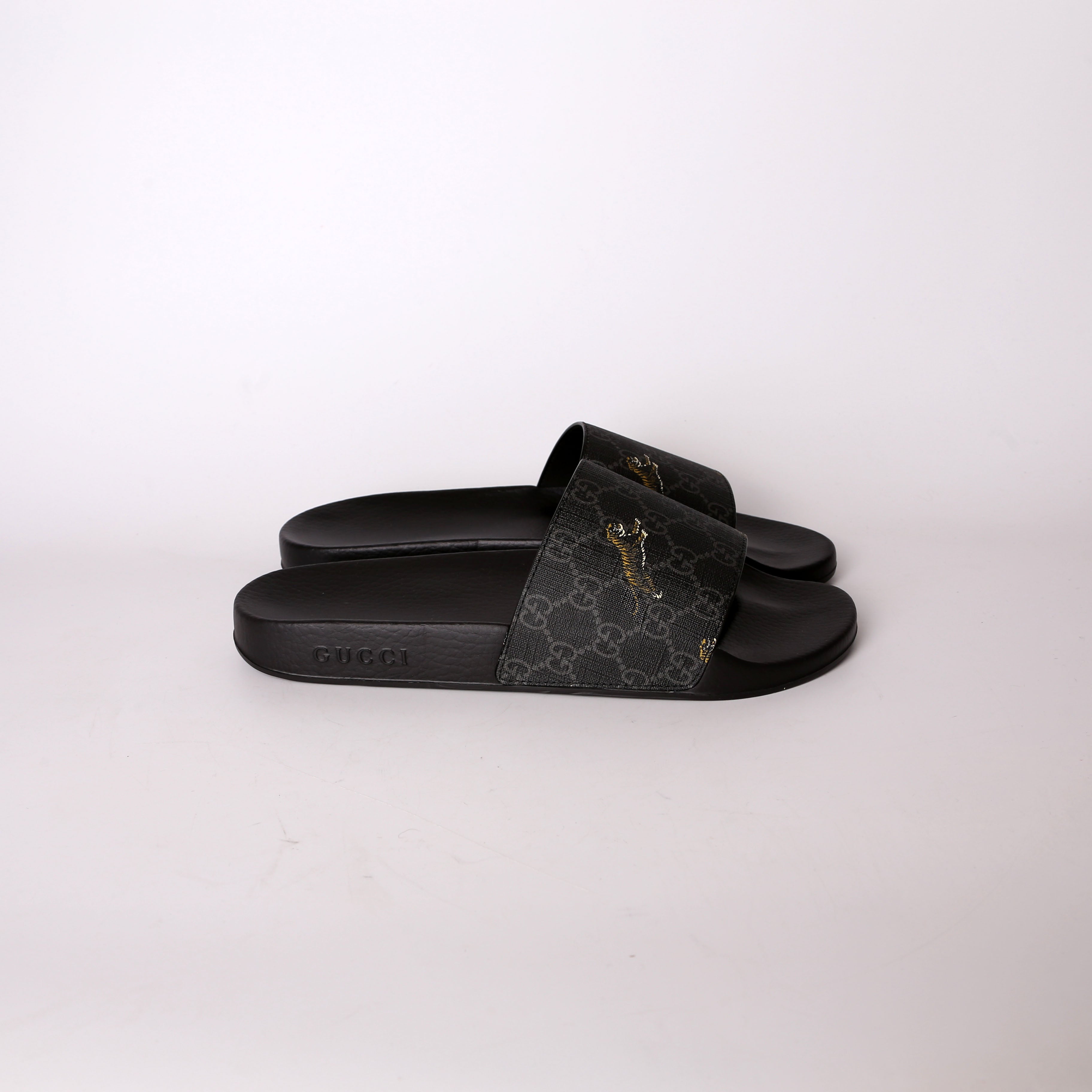 GG Super Tiger Rubber Slides Size 40