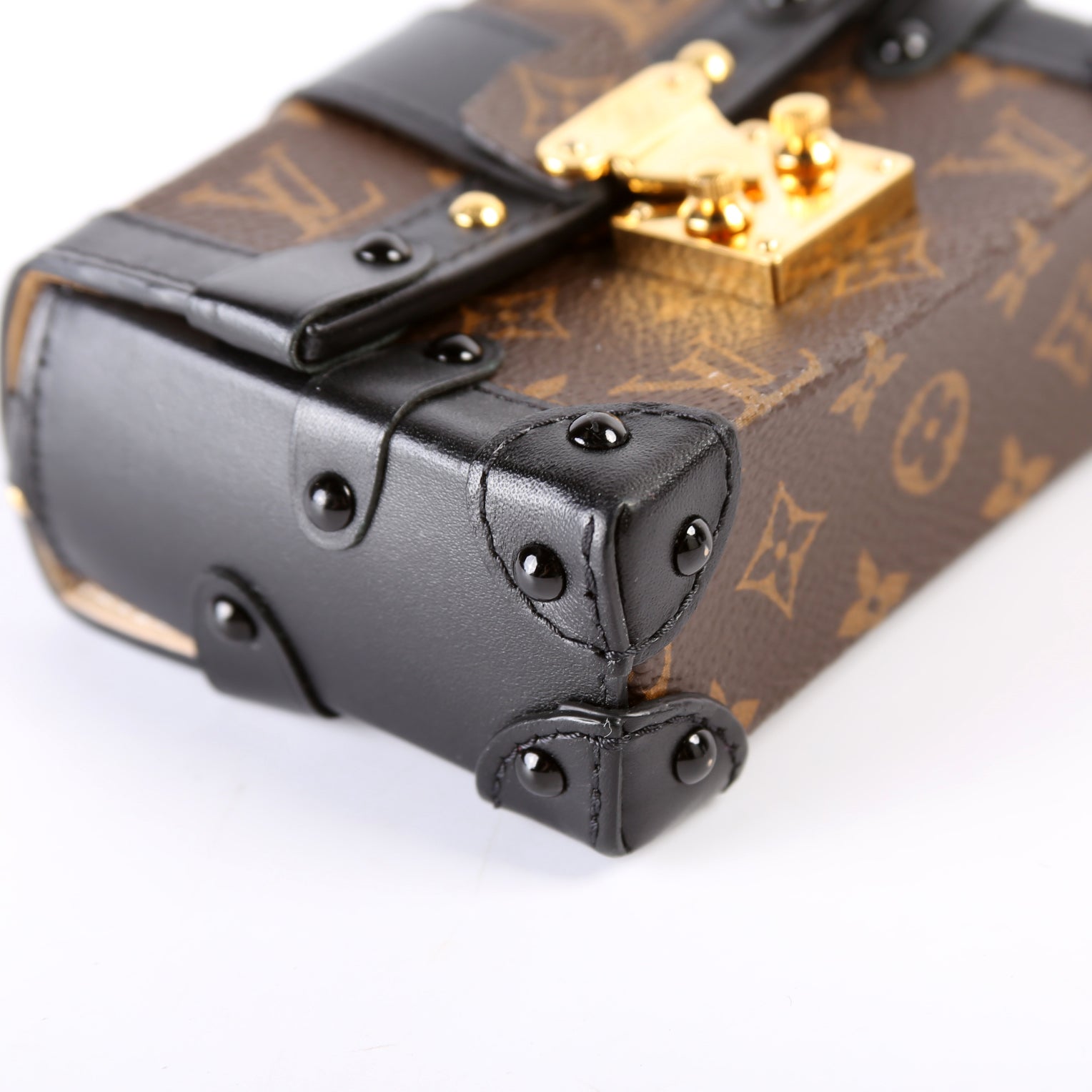 Essential Trunk NM Monogram