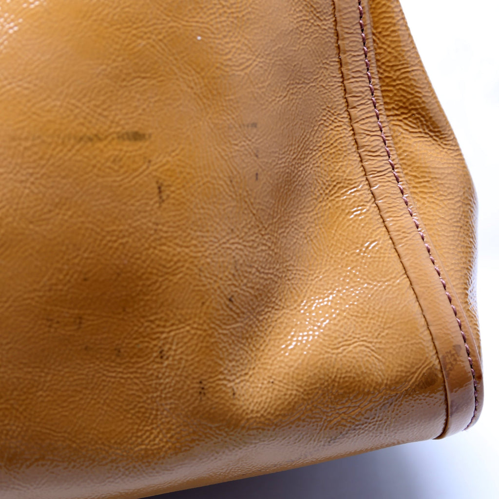 336751 Soho Patent Leather Shoulder