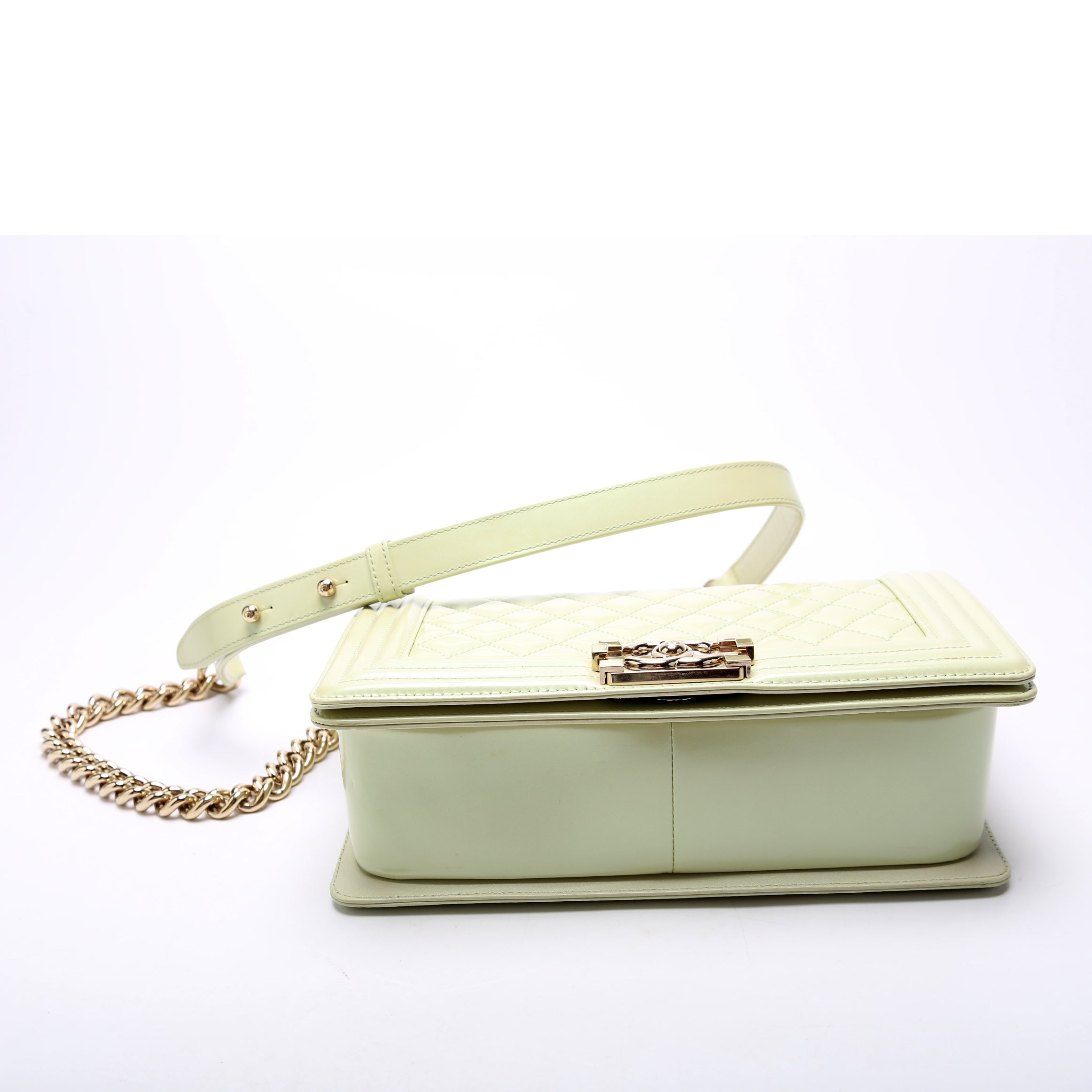 Boy Flap Medium Green 22M