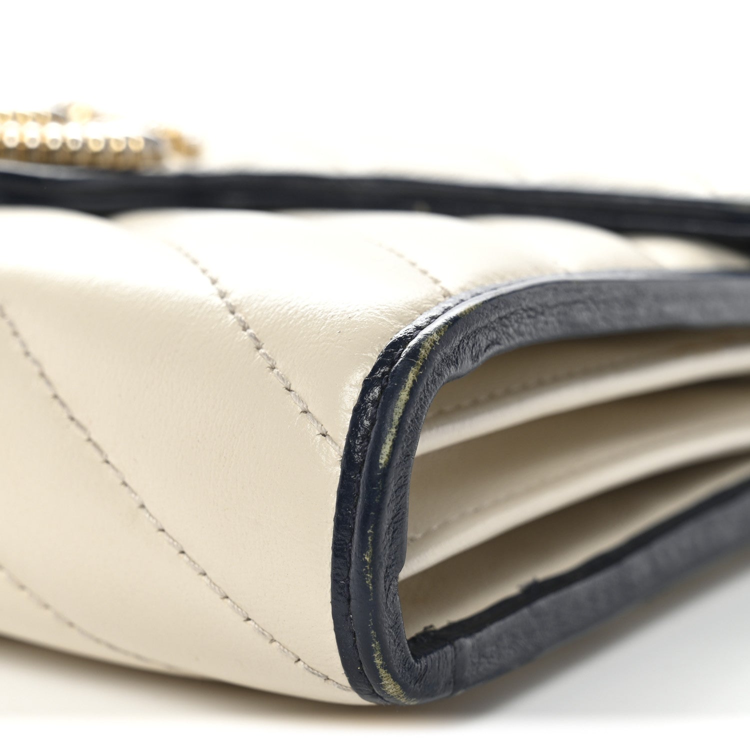 Gucci Vintage Effect Calfskin Matelasse Diagonal Torchon GG Marmont Chain Wallet Mystic White Blue Agata